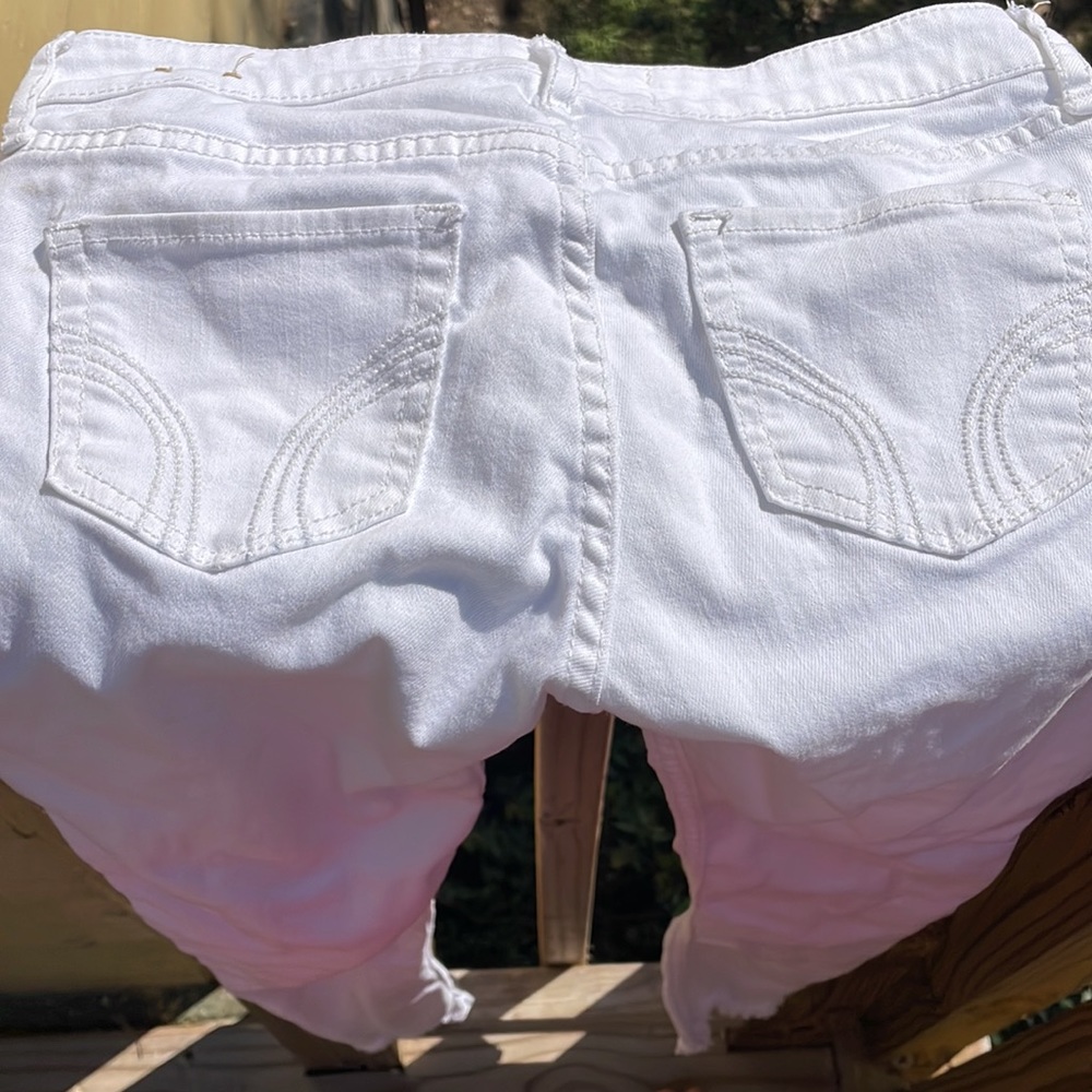 🤍- Hollister Super Skinny White Jeans 🤍 - Picture 4 of 6